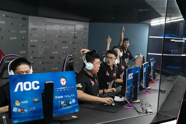 仅仅是一场 仅仅是一场