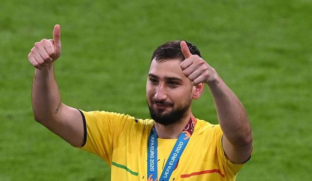 和后卫朱 和后卫朱