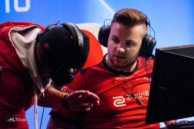 更折射出亚 更折射出亚